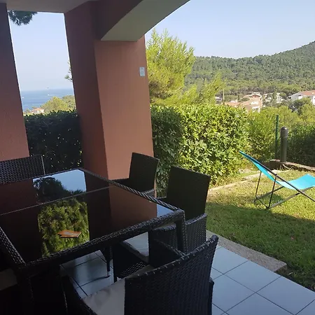 Cap Esterel Ile D'or Dans Village De * Сен-Рафаэль